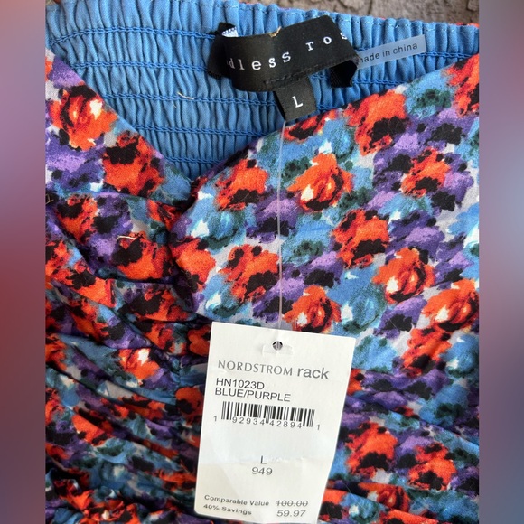 Beautiful colorful dress. - Picture 2 of 2